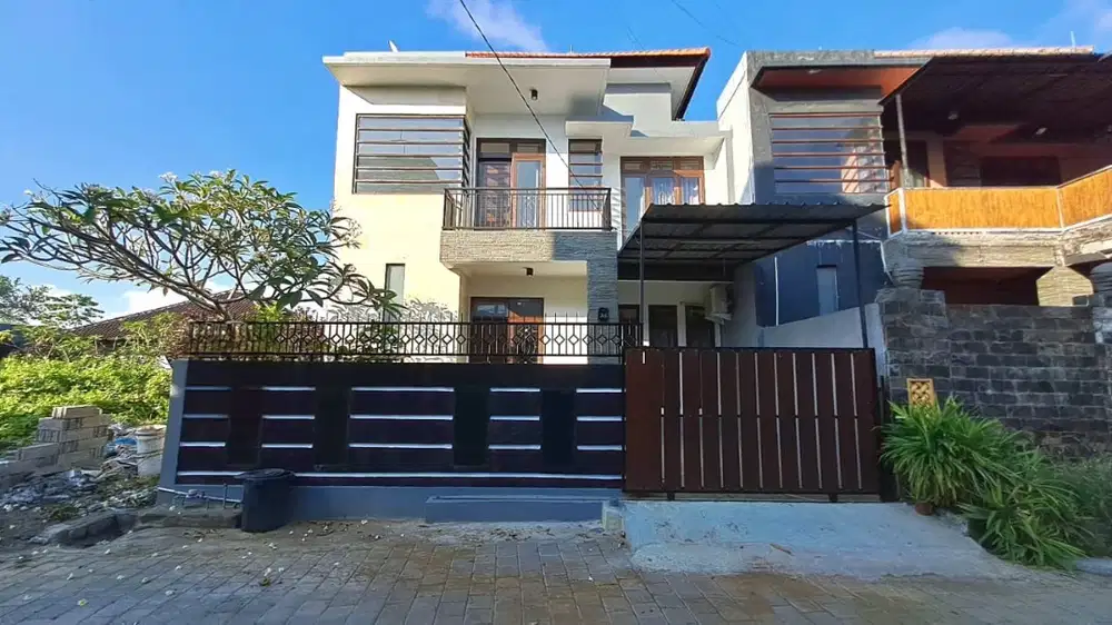 DISEWAKAN RUMAH DI JIMBARAN LANTAI 2 AREA PERUMAHAN