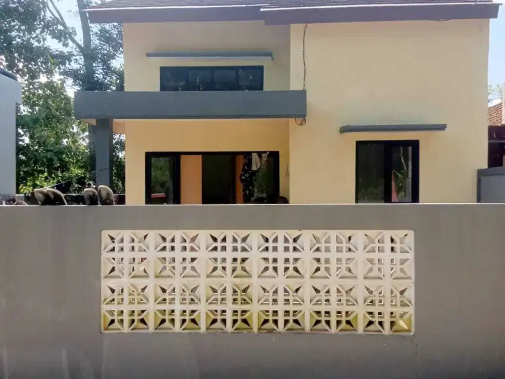 Rumah bagus 2 km tdr unnes pakintelan gunungpati semarang