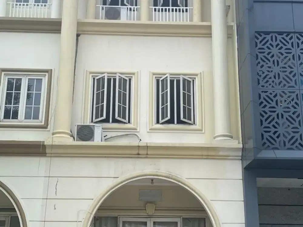 DISEWA RUKO 3LANTAI SIAP MASUK @GREEN MANSION DAAN MOGOT JAKARTA BARAT