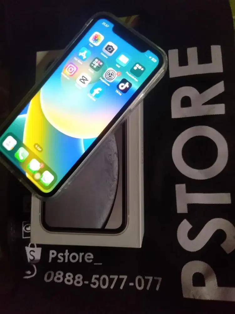 DIJUAL IPHONE XR 64 inter