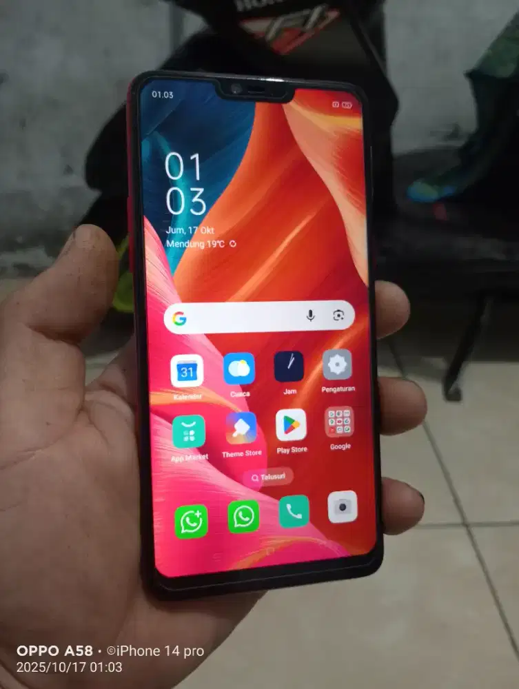 OPPO F7 4 / 64 GB