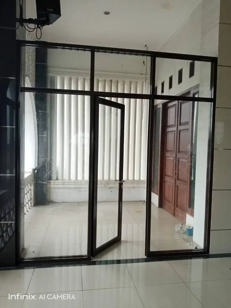 Pasang Kusen Aluminium +Pintu + Jendela + Plafon-Partisi  Gypsum / PVC
