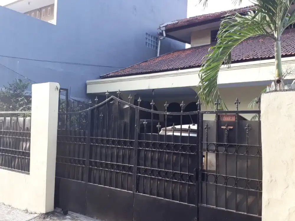 Bismillah dijual cepat rumh di jln tanjung barat lama Jaksel