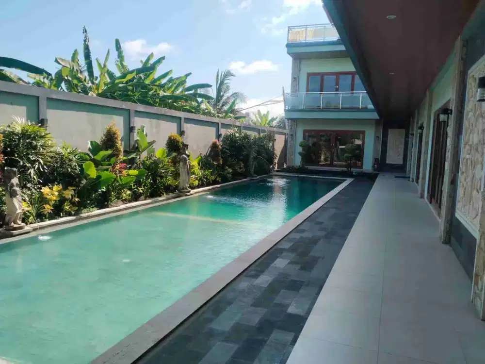 DIJUAL VILLA LANTAI 3 LOKASI KETEWEL GIANYAR