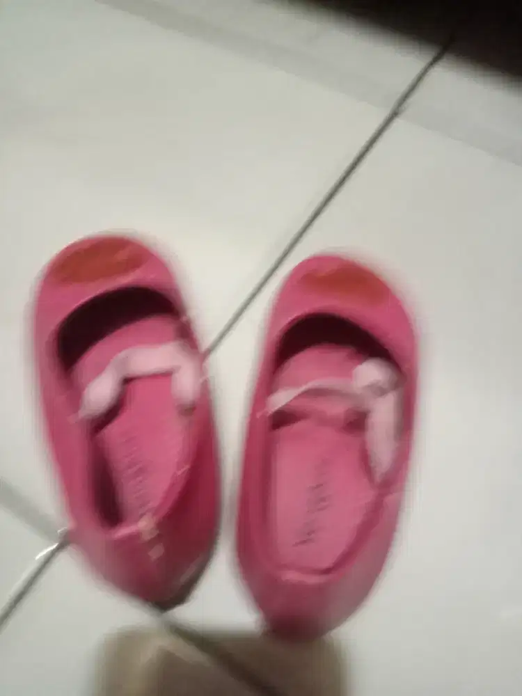 Sepatu preloved cewe