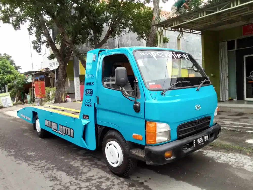 Hyundai Mighty 2010 TOWING