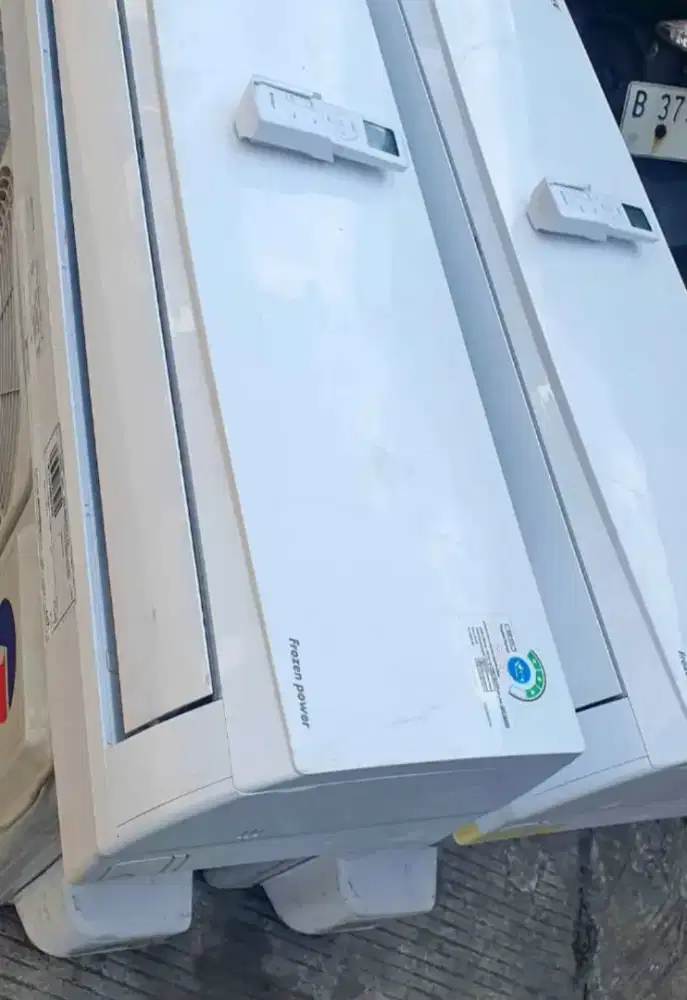 Jual AC Gree 2pk belum lama pakai