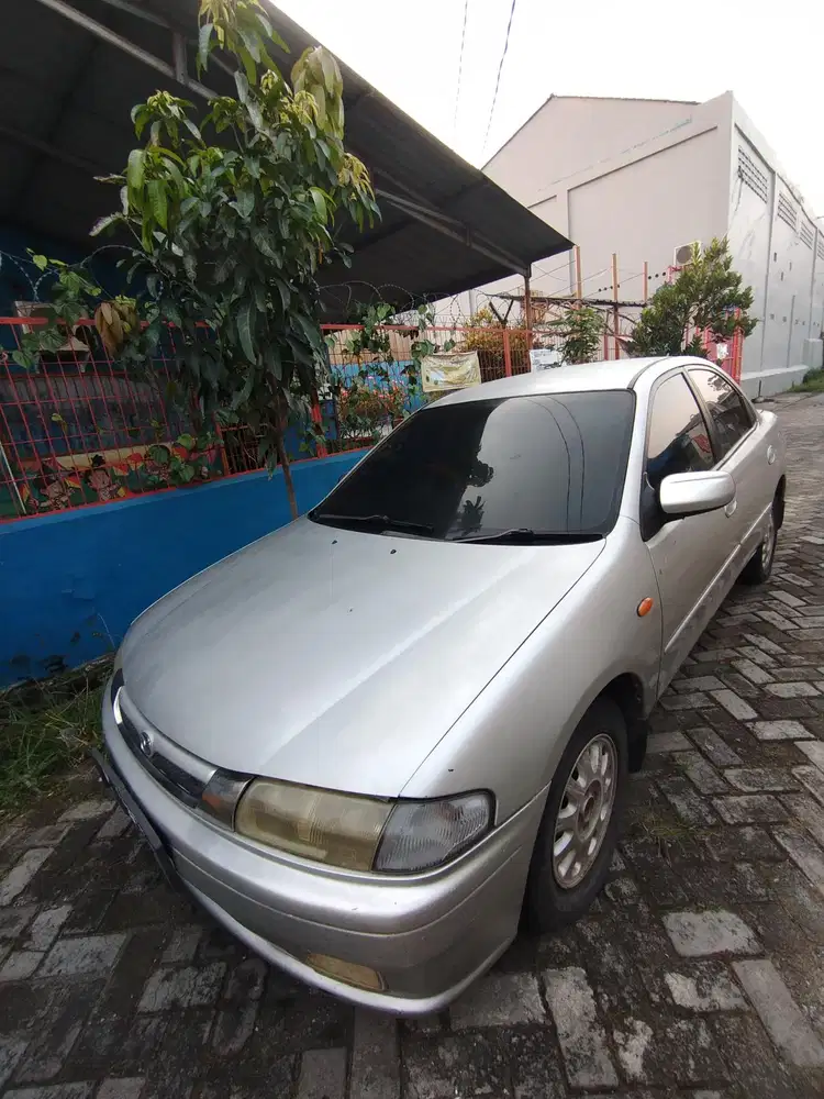 Mazda Familia 1998 Bensin