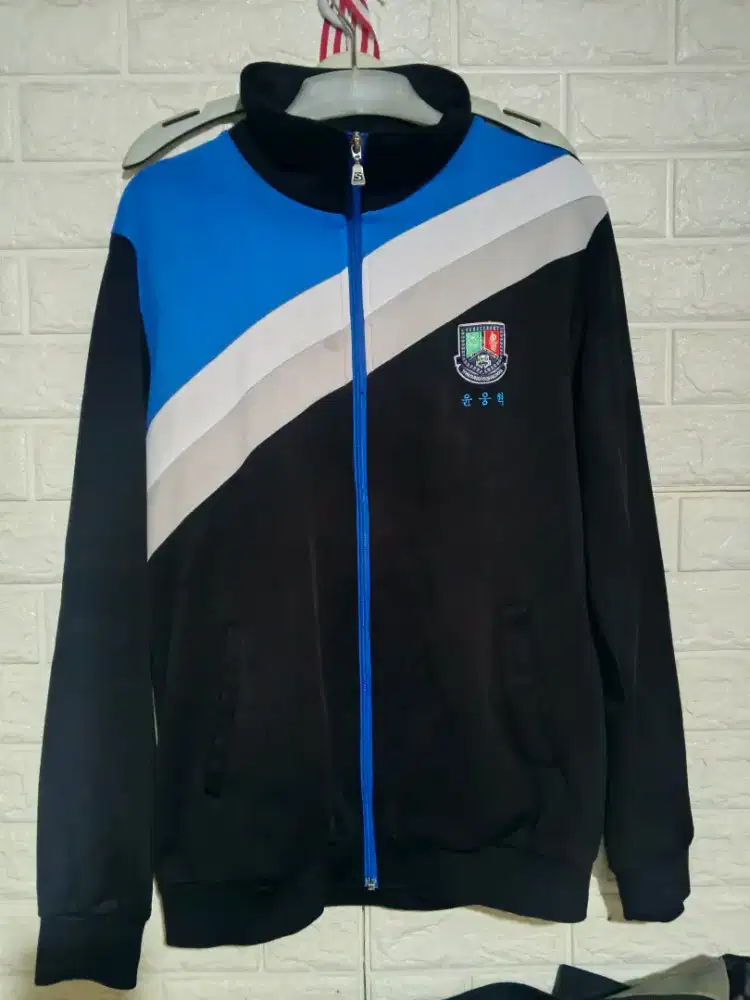 jaket tracktop tebal size L-XL