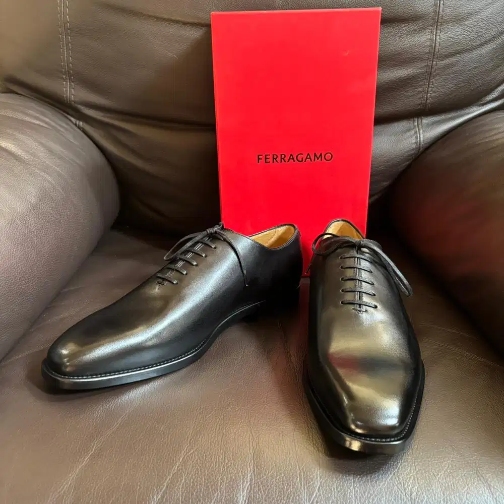 sepatu Salvatore ferragamo 100% original
