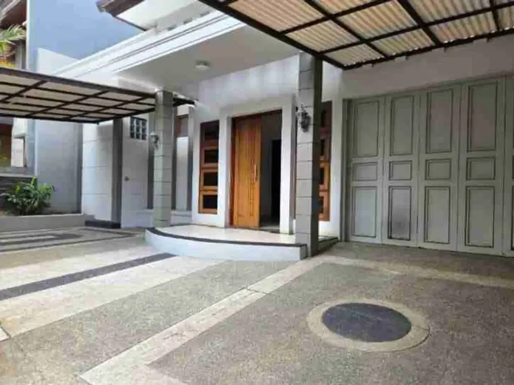 Rumah Bagus 1 lantai di Singgasana Pradana, SHM