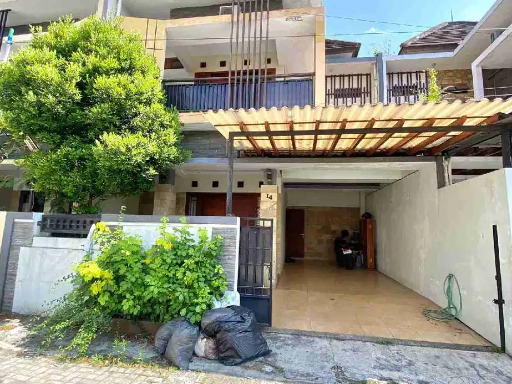 RUMAH MEWAH 2 LANTAI LOKASI PREMIUM CONDONG CATUR DEPOK SLEMAN