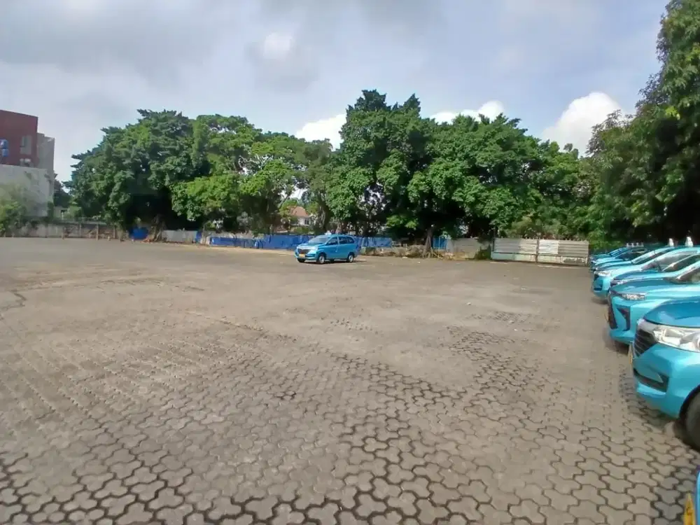 DISEWAKAN TANAH 2000 M2 , Duren Sawit Jakarta Timur