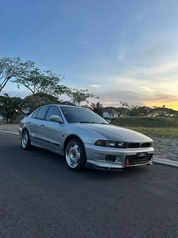 Mitsubishi Galant Hiu ST V6