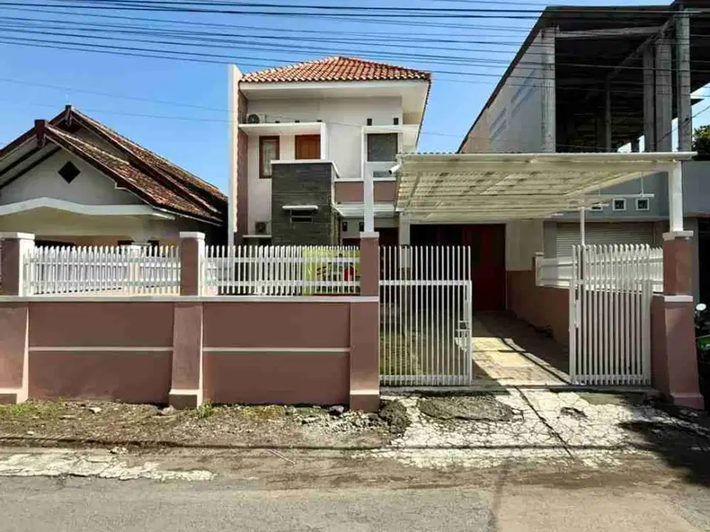 RUMAH DAN KOST 2 LANTAI DALAM RINGROAD DEKAT MASJID DI BANGUNTAPAN BANTUL