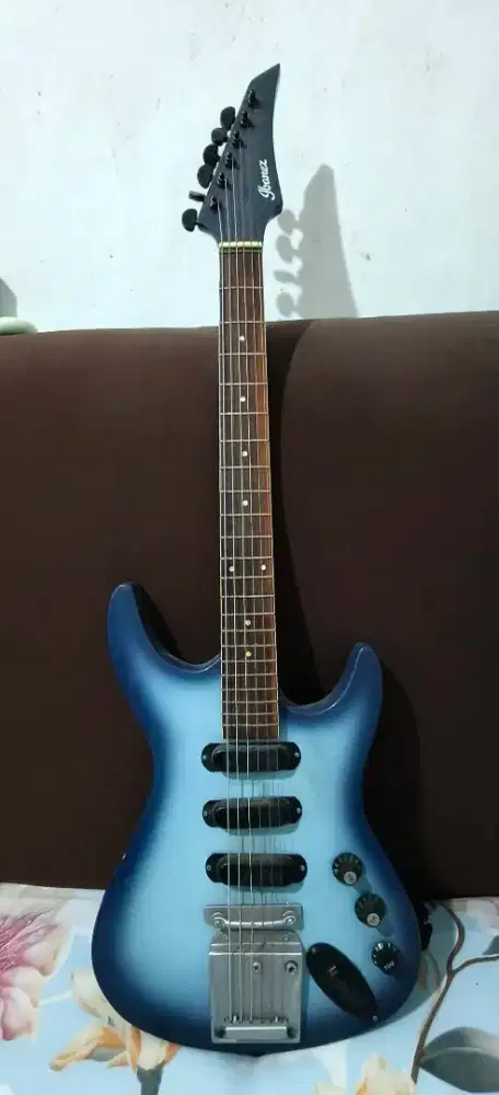 Jual RUGI GITAR ELEKTRIK CUSTOM lg BU buat byr beli Ban sepeda motor