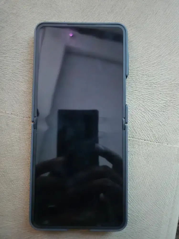 Samsung Galaxy Z FLIP 7 BLack 256Gb Sein 1 minggu pakai