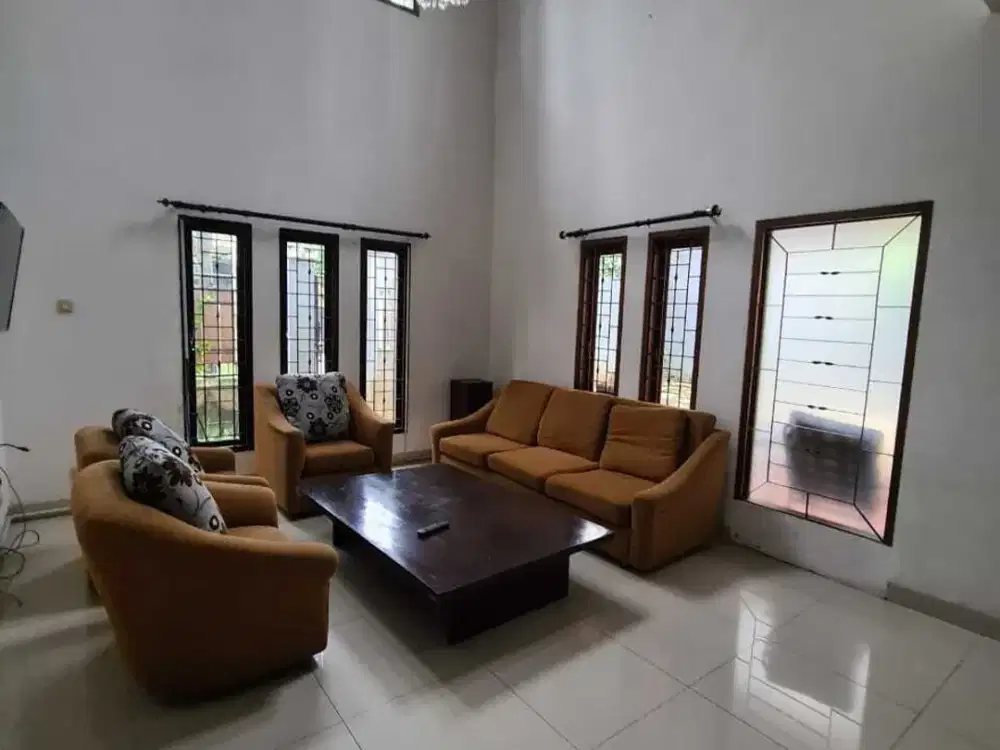DISEWA RUMAH MEWAH BULANAN FURNISH BAGUS PARAHYANGAN SENTUL CITY SSR399 A2