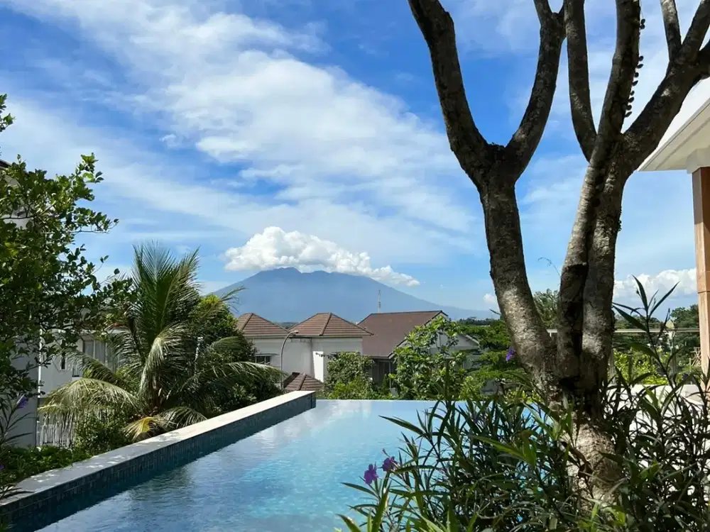 DIJUAL RUMAH PREMIUM KOLAM RENANG MURAH IMPERIAL GOLF SENTUL CITY SSR519