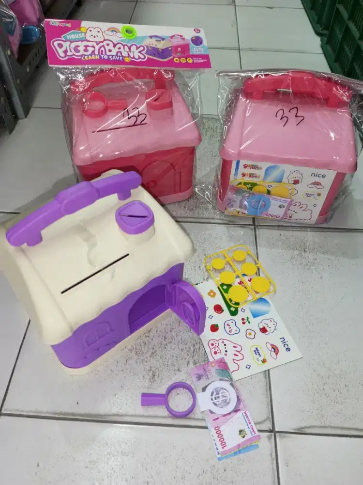 Mainan Anak Celengan rumah set