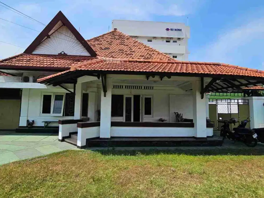 Rumah Lokasi Strategis Jalan Lombok Surabaya Pusat