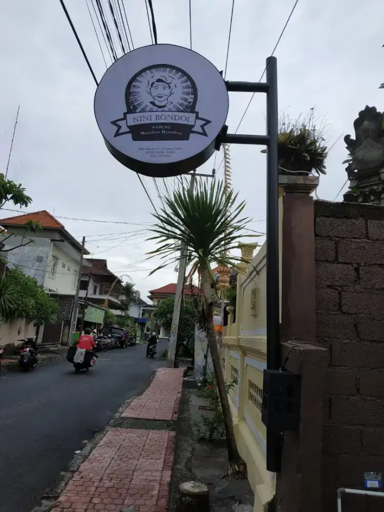 Neon box, neon flex.