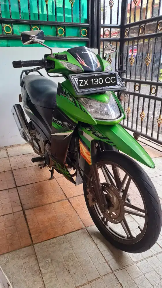 KAWASAKI ZX 130 cc Th.2007 Hijau Pemakai