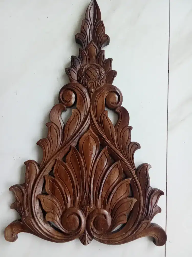 Ornamen ukir tempel suko tiang kayu jati ukuran 50 x 30 cm