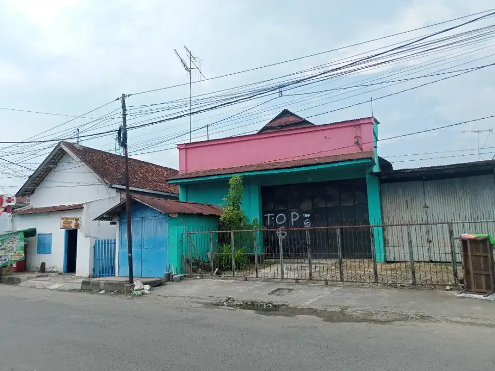 Jual Rumah Dpn pasar,Dkt Alun Alun jl Hasyim Ashari Bangkalan