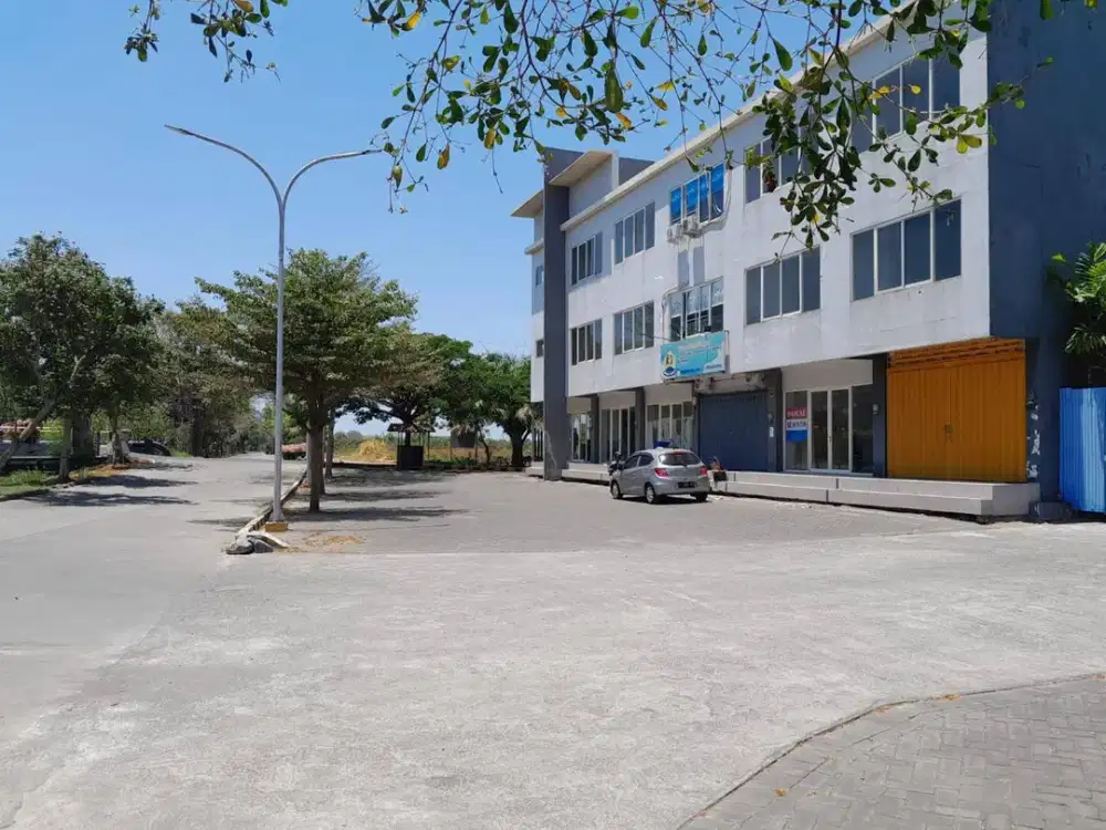 Dijual/Disewakan Ruko 3Lt Siap Huni Royal Town Gunung Anyar