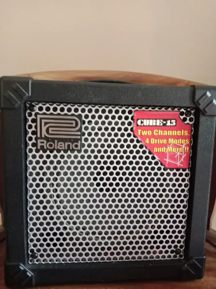 Roland Cube 15 ( like new)