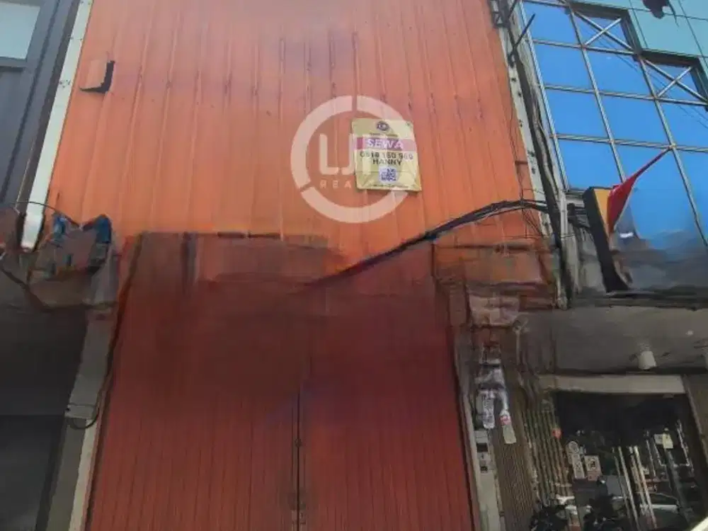 Disewakan Ruko Lokasi Strategis di Boulevard Raya, Kelapa Gading, Jakarta Utara
