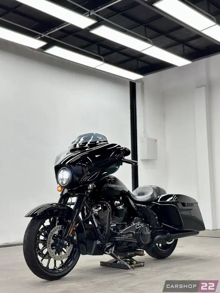 Streetglide 2018 special