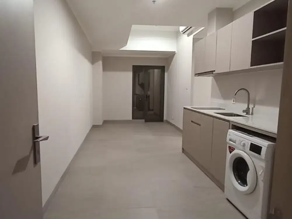 disewakan 3 bedroom semi furnish menara jakarta kemayoran