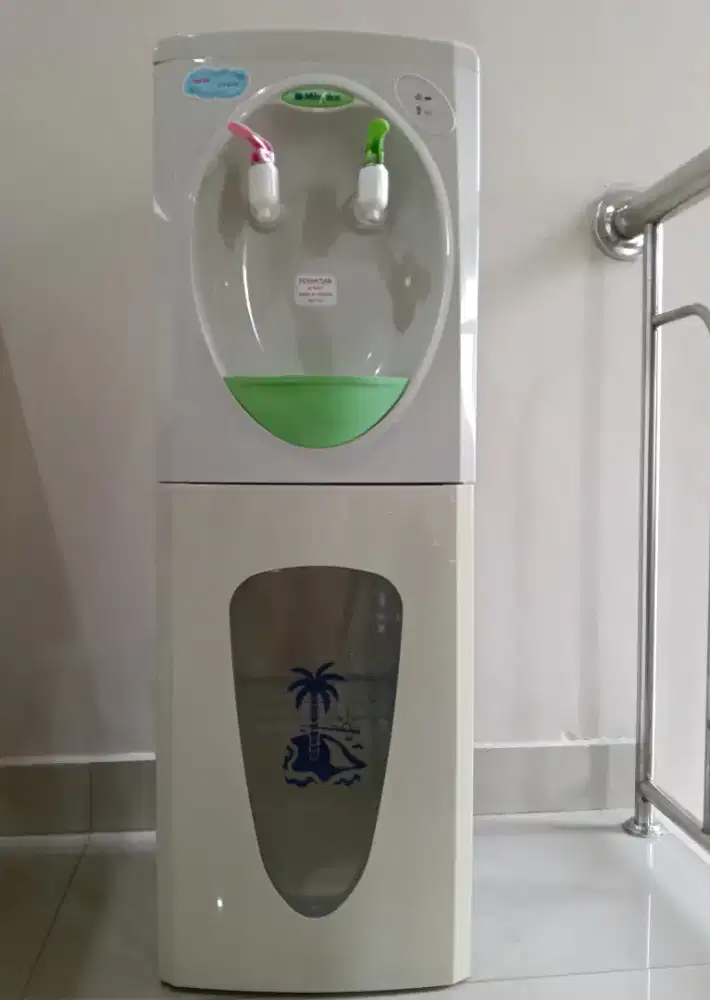 DISPENSER MIYAKO AIR PANAS DINGIN WATER DISPENSER HOT n COOL WD389HC