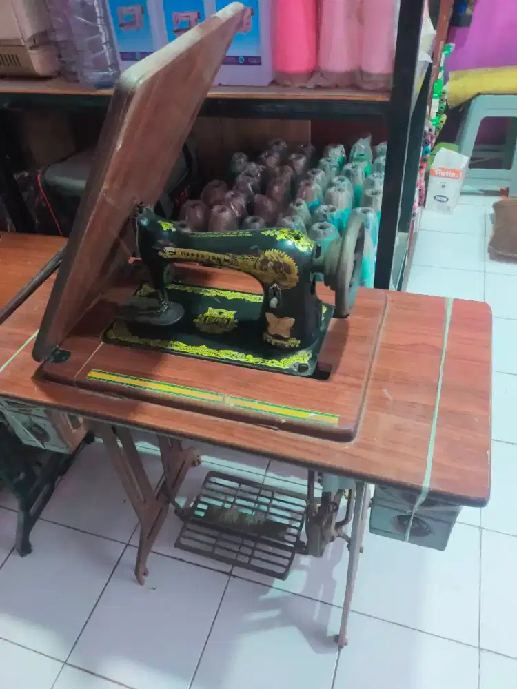 Mesin jahit jadul Singer