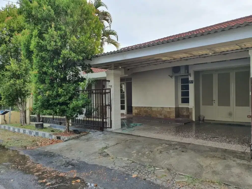 DIJUAL — RUMAH KOST AKTIF MEDOKAN ASRI