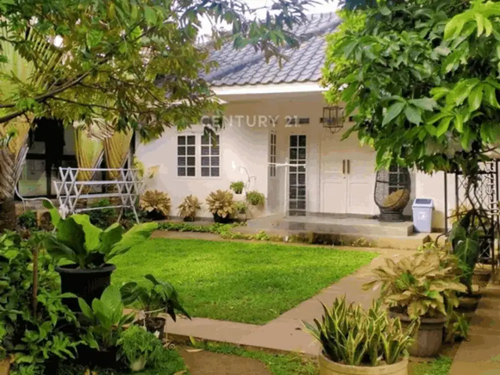 Dijual Rumah Hitung Tanah Lokasi Premium  Di Kemang Utara