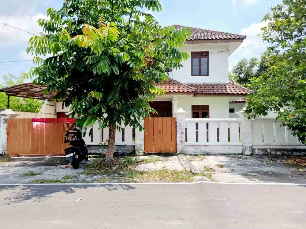 Rumah Luas 2 Lt Siap Huni Strategis Manahan Solo