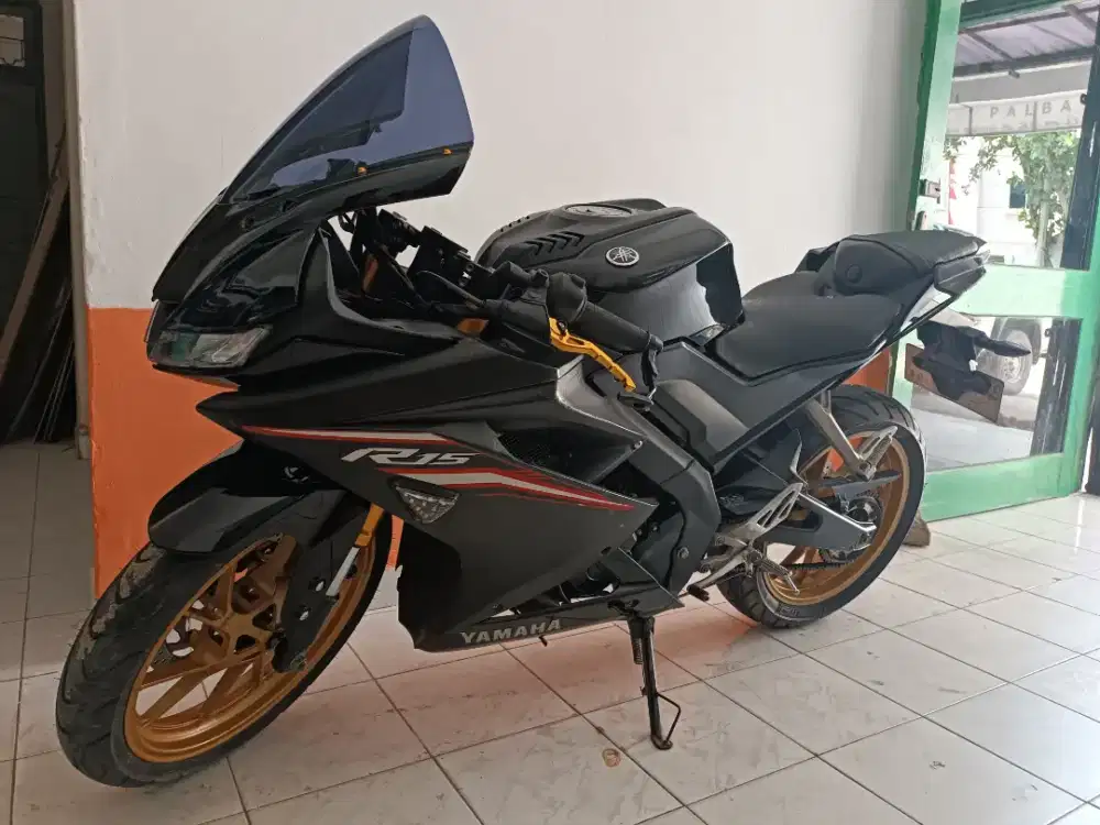 Dijual Yamaha R15 tahun 2019