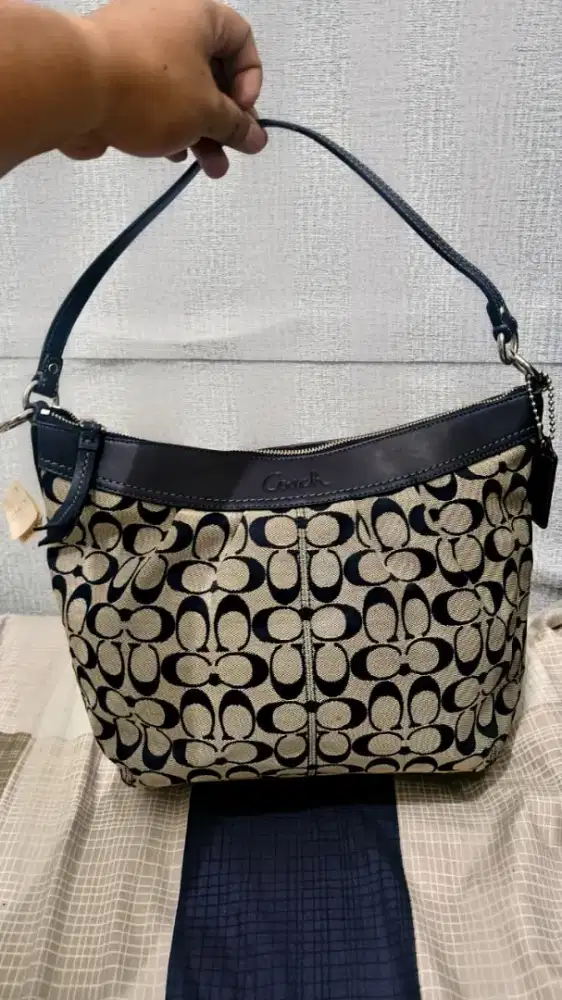 Tas Coach model Hobo Bag Canvas