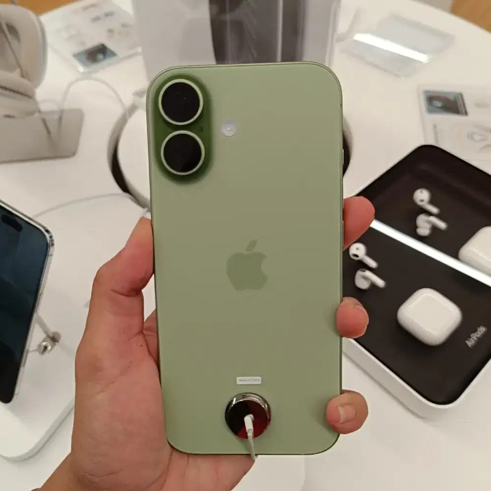 KREDIT IPHONE 17 25GB SAGE, CICILAN MODAL KTP AJA