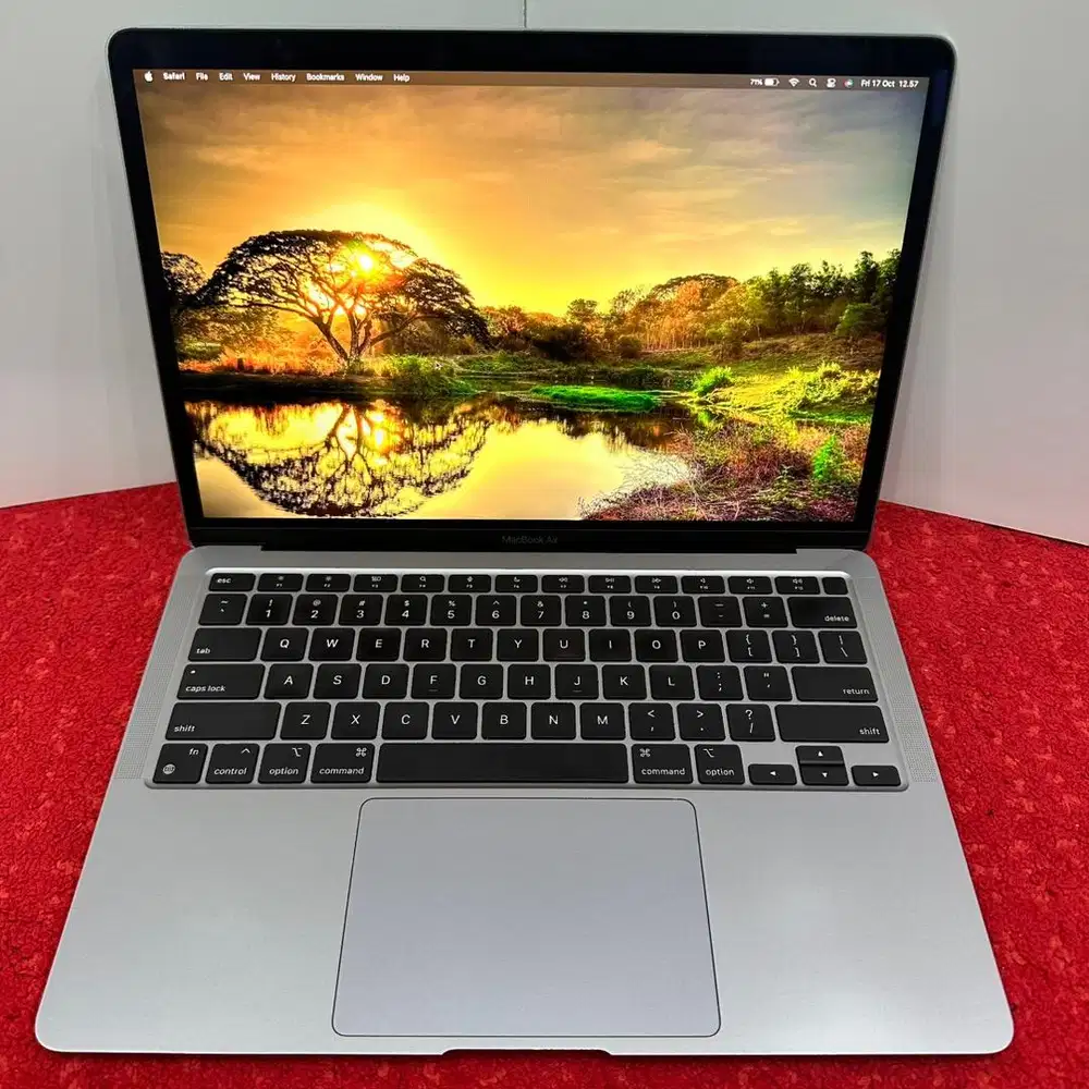 Macbook Air 13 inch, 2020 M1 16/256 GB