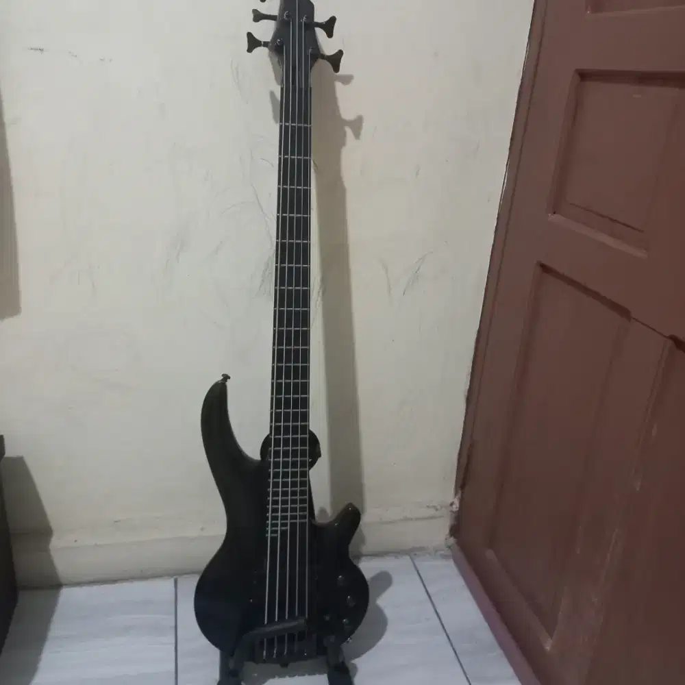 Jual Bass cort curbow 5 senar