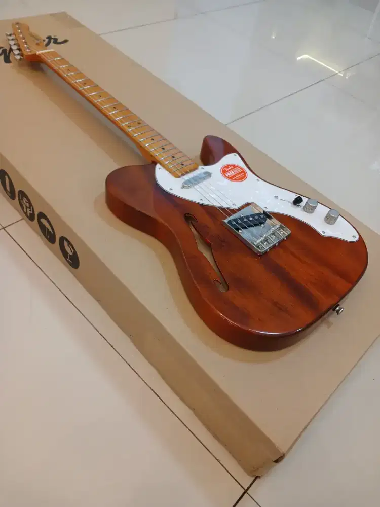 Squier by fender CLASSIC VIBE thinline telecaster