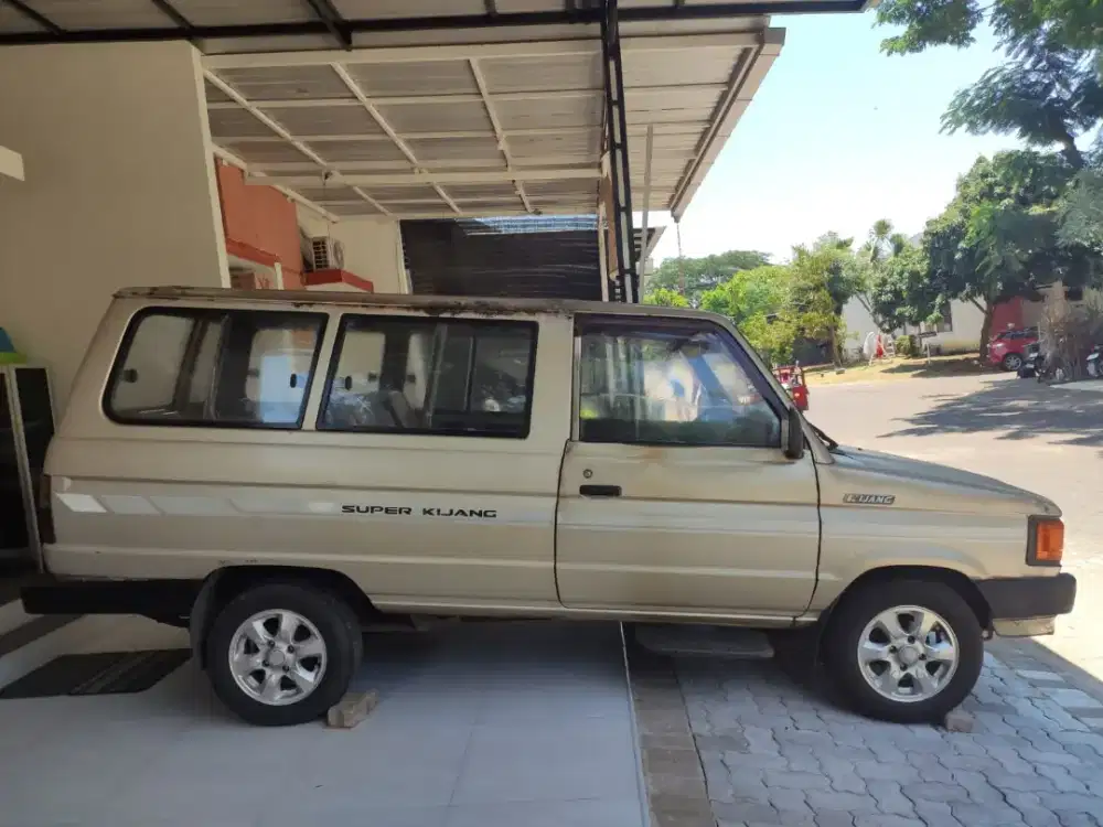 Kijang Super Long Chassis 1988