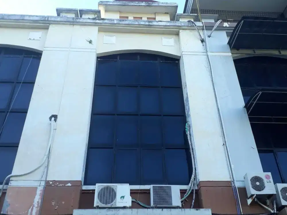 Dijual Rumah Kantor (RUKAN) Lokasi Samping Transmart Rungkut