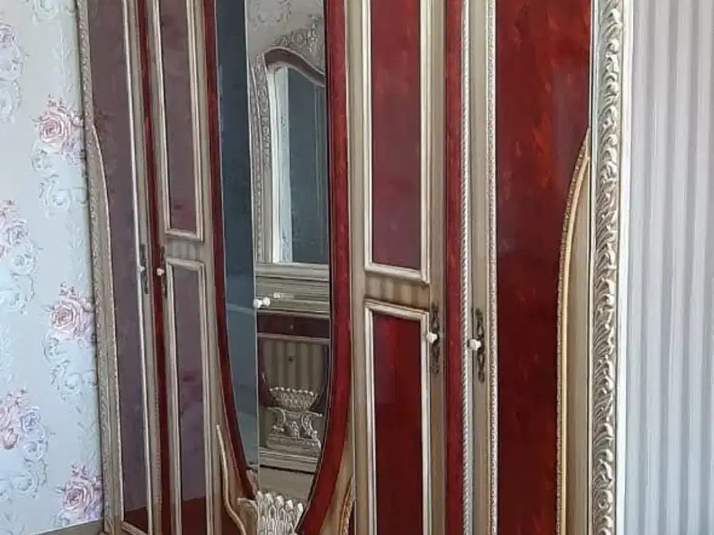 Dijual Murah Kondominium Diatas Mall Tunjungan Plaza