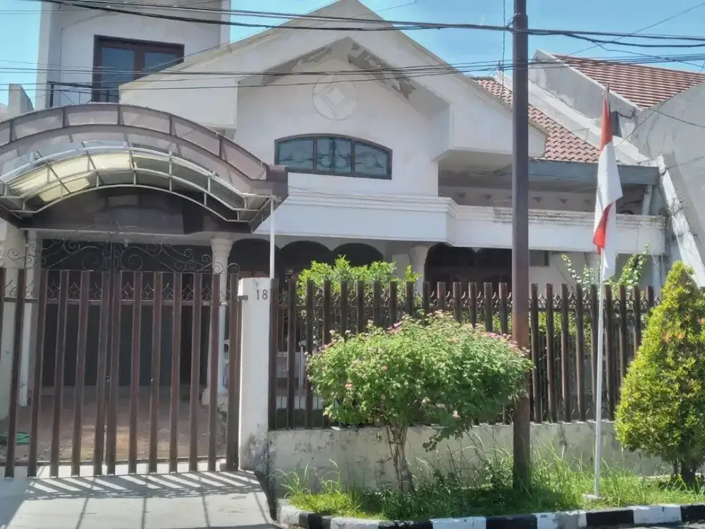 Dijual Rumah Hitung Tanah Darmo Permai Selatan