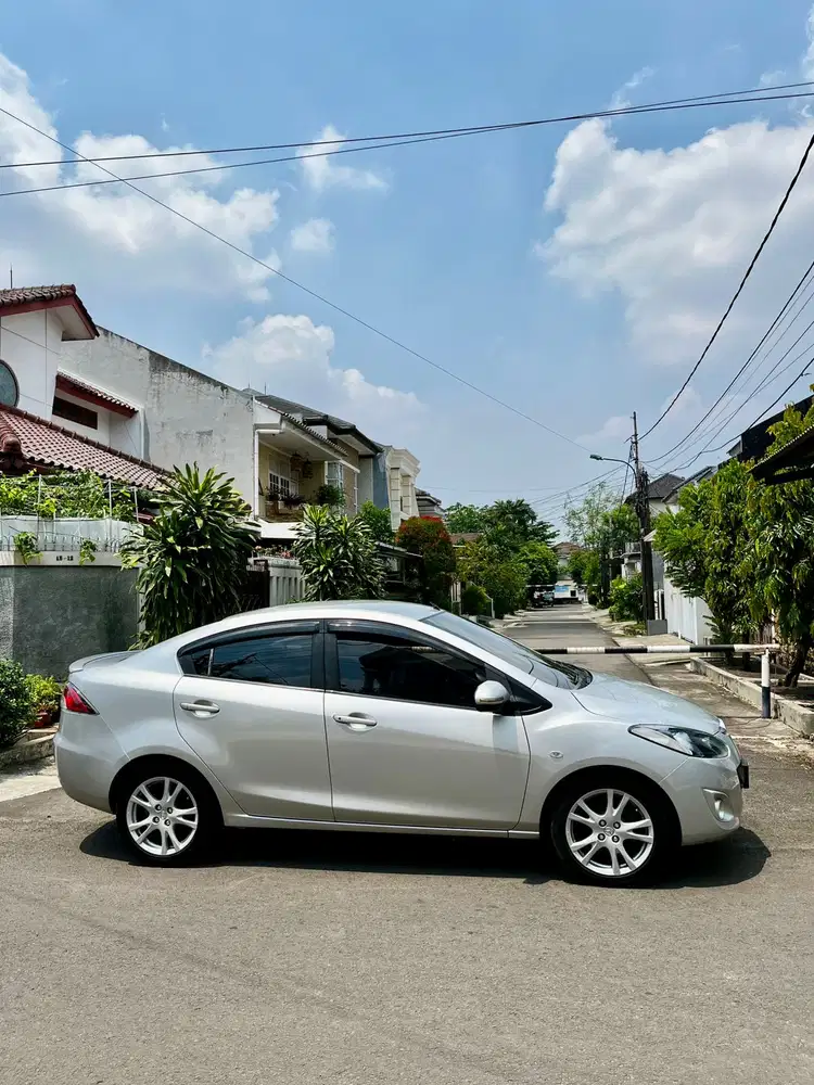 Mazda 2 2012 Bensin